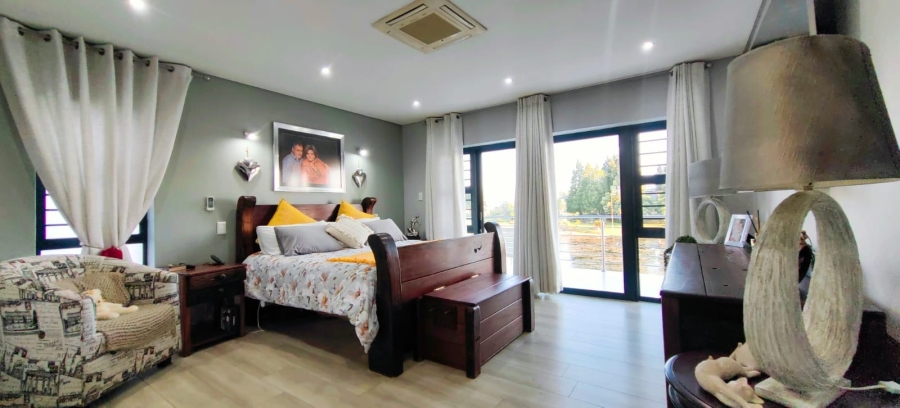 4 Bedroom Property for Sale in Tuscany Ridge North West